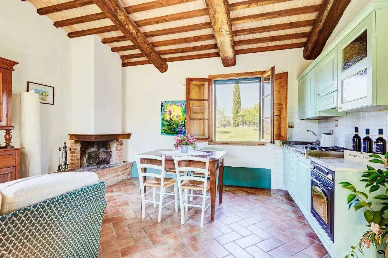 Farm stay Agriturismo Lunadoro Villa Monticchiello Italy